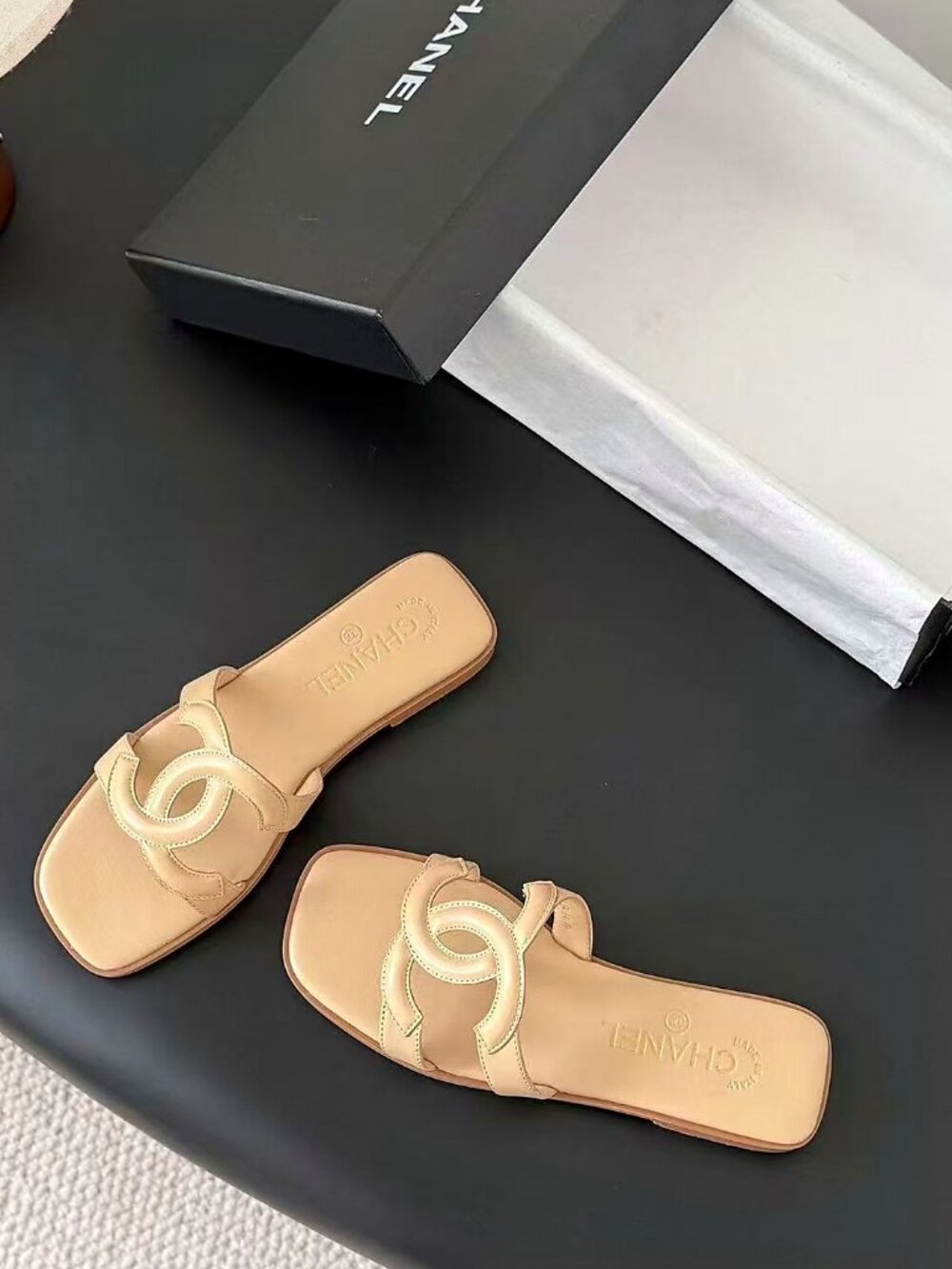 CHANEL Vintage Beige Leather CC Logo Flat Slide Sandals